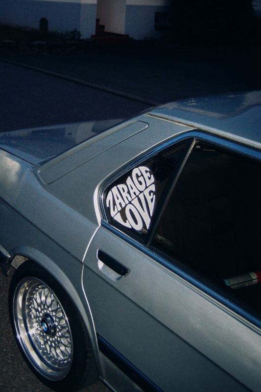 ZARAGE LOVE STICKER